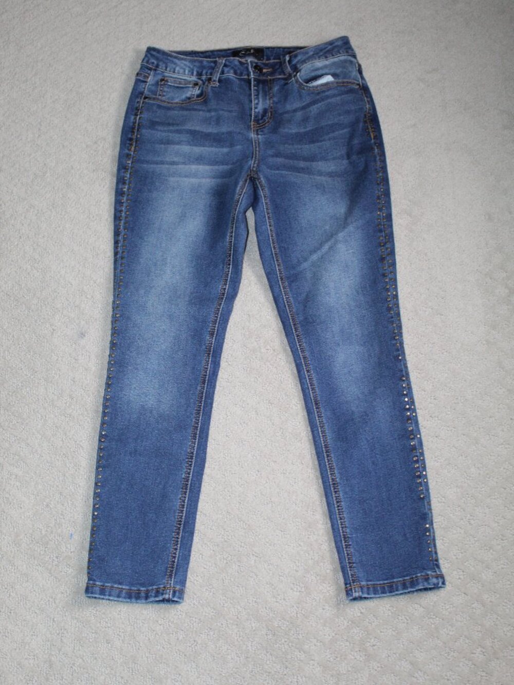 Earl Size 6 Skinny Ankle Studded Mid Rise Blue Jeans